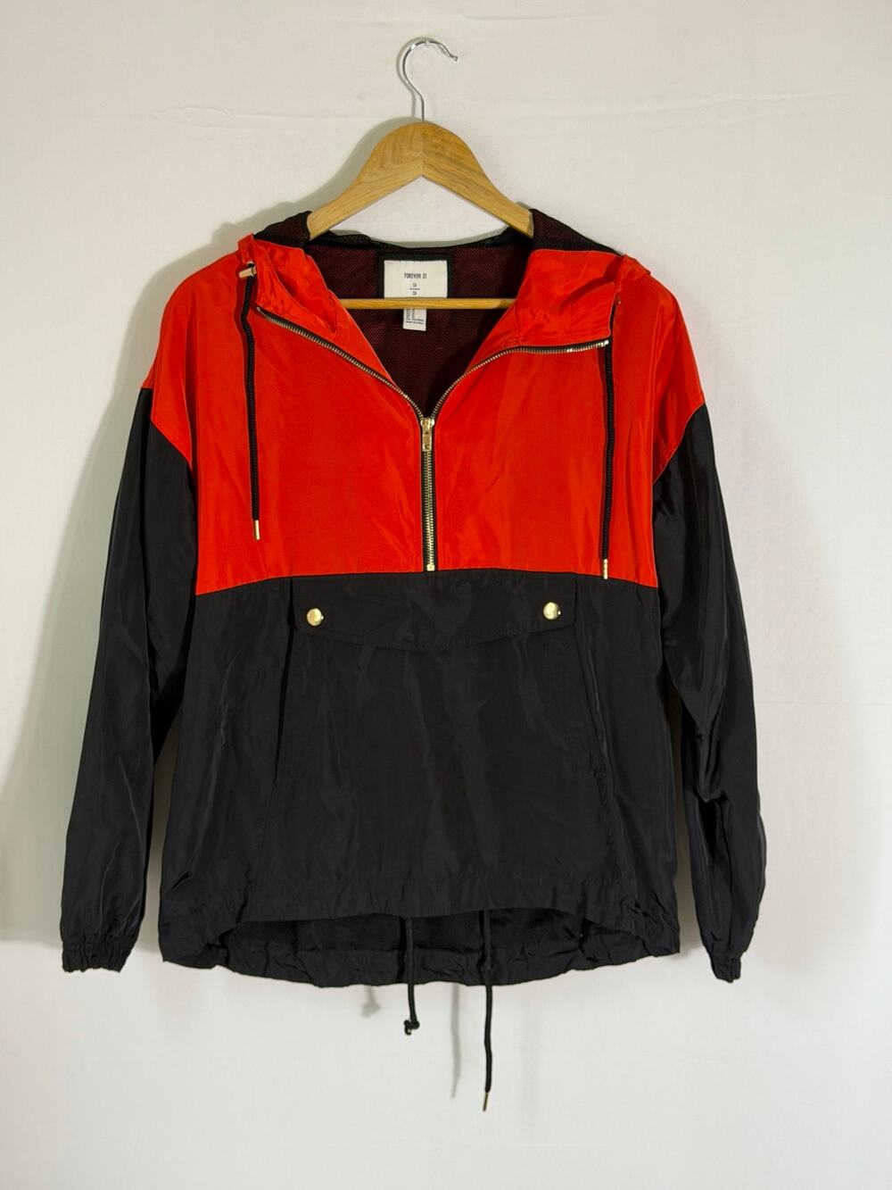 Forever 21 Colorblock Hooded Windbreaker Jacket Red Black Size Medium Women’s